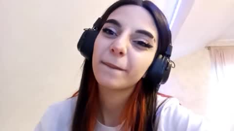 luannmaixner online show from 12/17/25, 03:34