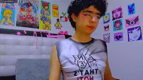 Snapshot of luanrush_ chatting on 03/22/26, 03:21 LuanRush online show from 03/22/26, 03:21