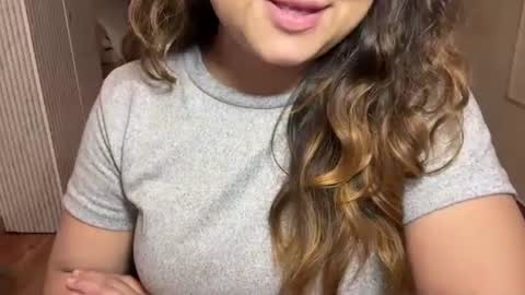 Snapshot of lubna_07 chatting on 12/27/24, 05:37 slow poison online show from 12/27/24, 05:37