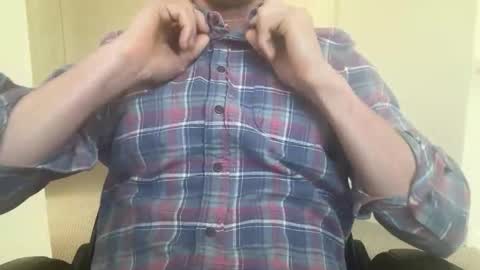 luca1010101010 online show from 04/15/26, 02:57