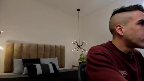 luca_morettii online show from 09/15/25, 12:27