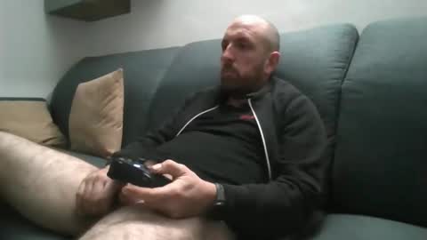 Snapshot of lucabeech88 chatting on 11/03/25, 08:21 Luca online show from 11/03/25, 08:21