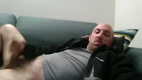 Snapshot of lucabeech88 chatting on 11/21/25, 07:34 Luca online show from 11/21/25, 07:34