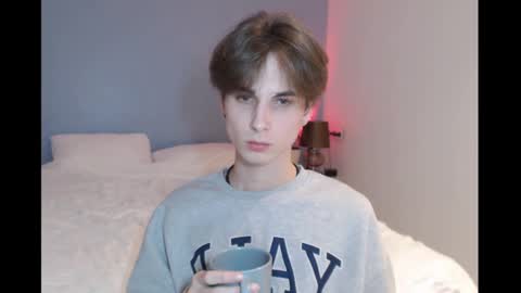 Snapshot of lucacharm chatting on 12/21/24, 09:58 lucacharm online show from 12/21/24, 09:58