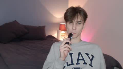 Snapshot of lucacharm chatting on 01/15/25, 11:40 lucacharm online show from 01/15/25, 11:40