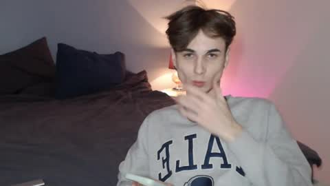 Snapshot of lucacharm chatting on 01/20/25, 09:22 lucacharm online show from 01/20/25, 09:22