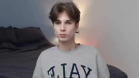 Snapshot of lucacharm chatting on 02/16/25, 05:15 lucacharm online show from 02/16/25, 05:15