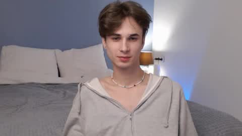 Snapshot of lucacharm chatting on 02/26/25, 10:42 lucacharm online show from 02/26/25, 10:42