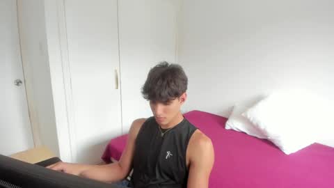 Snapshot of lucacosta19 chatting on 05/18/26, 07:20 lucacosta19 online show from 05/18/26, 07:20
