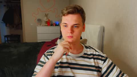 Snapshot of lucas_dany chatting on 12/18/25, 06:41 Lucas Gill online show from 12/18/25, 06:41