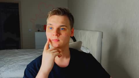 Snapshot of lucas_dany chatting on 01/12/26, 01:16 Lucas Gill online show from 01/12/26, 01:16