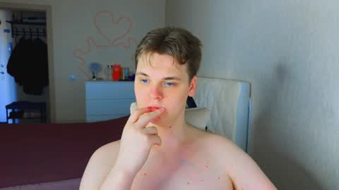 Snapshot of lucas_dany chatting on 03/14/26, 04:51 Lucas Gill online show from 03/14/26, 04:51