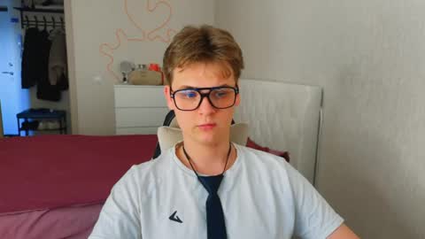 Snapshot of lucas_dany chatting on 03/23/26, 09:57 Lucas Gill online show from 03/23/26, 09:57