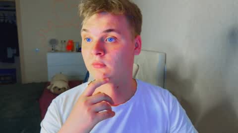 Snapshot of lucas_dany chatting on 05/19/26, 04:24 Lucas Gill online show from 05/19/26, 04:24