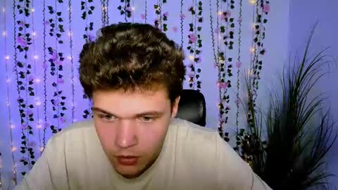 lucas_long_ online show from 09/21/25, 06:42