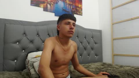 Snapshot of lucas_rivass chatting on 11/06/25, 10:10 LUCAS RIVAS online show from 11/06/25, 10:10