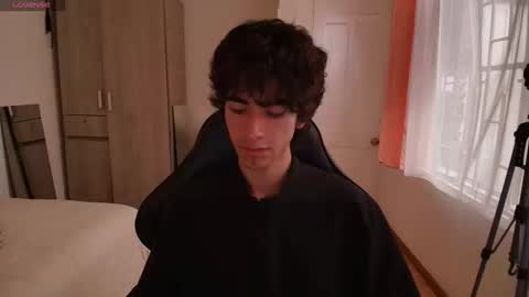 lucas_xo online show from 09/18/25, 09:50