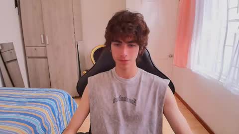 lucas_xo online show from 09/21/25, 08:21