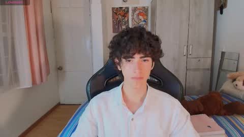 Snapshot of lucas_xo chatting on 03/27/26, 11:15 lucas_xo online show from 03/27/26, 11:15
