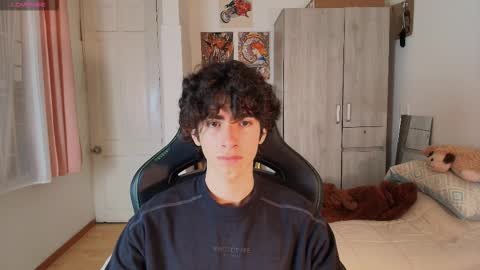 Snapshot of lucas_xo chatting on 03/29/26, 11:05 lucas_xo online show from 03/29/26, 11:05