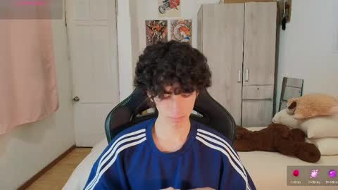 Snapshot of lucas_xo chatting on 04/20/26, 12:46 lucas_xo online show from 04/20/26, 12:46