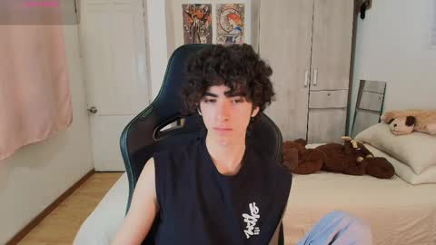 Snapshot of lucas_xo chatting on 04/21/26, 11:29 lucas_xo online show from 04/21/26, 11:29