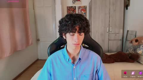 Snapshot of lucas_xo chatting on 04/23/26, 11:18 lucas_xo online show from 04/23/26, 11:18