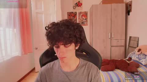 Snapshot of lucas_xo chatting on 04/24/26, 08:00 lucas_xo online show from 04/24/26, 08:00