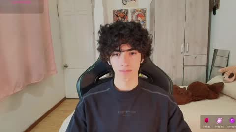 Snapshot of lucas_xo chatting on 04/27/26, 11:36 lucas_xo online show from 04/27/26, 11:36