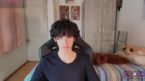 Snapshot of lucas_xo chatting on 04/30/26, 04:52 lucas_xo online show from 04/30/26, 04:52
