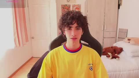 Snapshot of lucas_xo chatting on 05/08/26, 04:12 lucas_xo online show from 05/08/26, 04:12