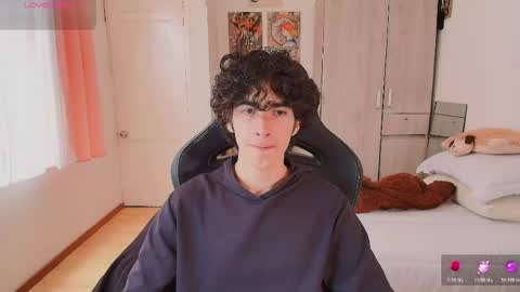 Snapshot of lucas_xo chatting on 05/16/26, 06:28 lucas_xo online show from 05/16/26, 06:28