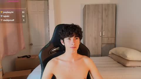 Snapshot of lucas_xo chatting on 06/04/26, 06:52 lucas_xo online show from 06/04/26, 06:52