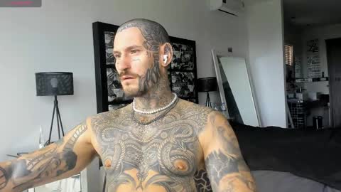 Snapshot of lucasexclusive chatting on 12/06/24, 04:47 lucasexclusive online show from 12/06/24, 04:47