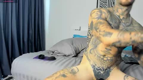 Snapshot of lucasexclusive chatting on 11/27/25, 04:58 lucasexclusive online show from 11/27/25, 04:58