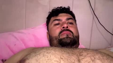 Snapshot of lucasmagana85 chatting on 04/16/26, 04:13 lucasmagana85 online show from 04/16/26, 04:13
