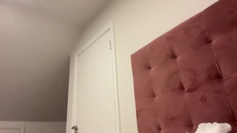 Snapshot of lucasray20 chatting on 12/18/25, 07:31 lucasray online show from 12/18/25, 07:31