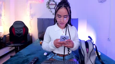 Snapshot of lucerop_ chatting on 04/09/26, 03:17 Lucero online show from 04/09/26, 03:17