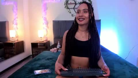 Snapshot of lucerop_ chatting on 04/28/26, 03:33 Lucero online show from 04/28/26, 03:33
