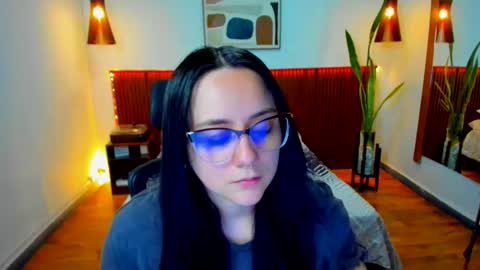 Luci Evans online show from 11/18/25, 08:57