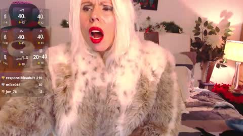 Luci Evans online show from 11/22/25, 07:07