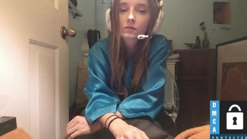 Luci Layne online show from 02/15/25, 06:44