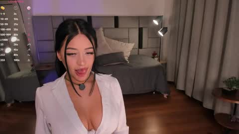 Luciana  Rest time I will return on December 2. online show from 06/01/26, 02:24