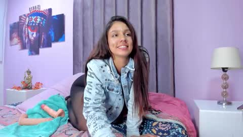 Luciana Ramirez  Sofia Collins online show from 11/19/25, 04:01