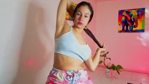 Snapshot of luci_ramirez chatting on 04/16/26, 10:05 Luciana Ramirez Sofia Collins online show from 04/16/26, 10:05