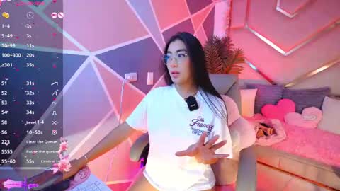 Snapshot of luci_tender chatting on 06/24/26, 04:55 hanna online show from 06/24/26, 04:55