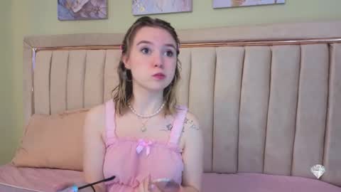 lucia_copper online show from 10/29/25, 12:07