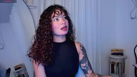 Lucia online show from 02/10/25, 07:07