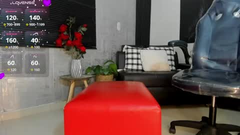 L U C I A online show from 06/09/26, 01:34
