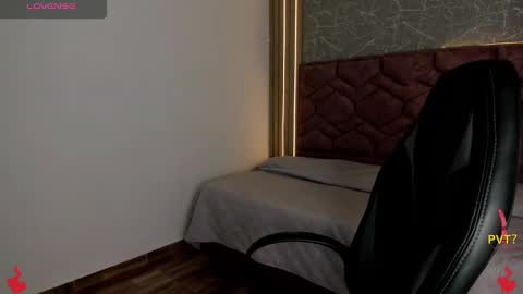 lucia star  online show from 01/08/25, 09:34